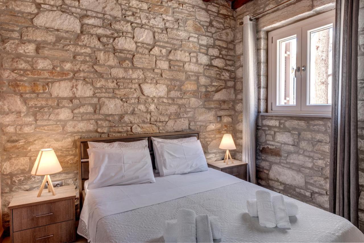 Takis Guesthouse- Laoura-Hermoupolis Exteriör bild